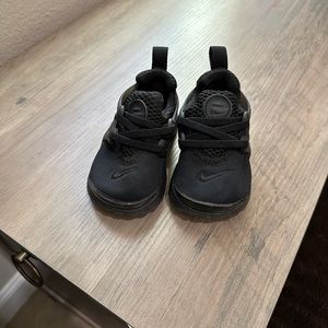 Toddler 5C Nike Prestos